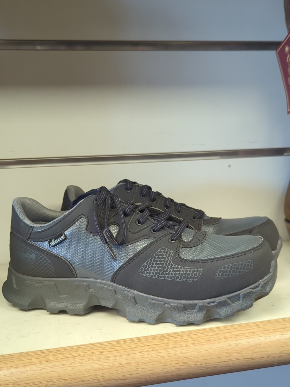 New Women's Timberland Pro Powertrain ESD Alloy toe TB01111A